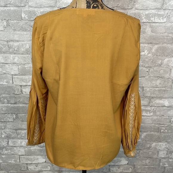 Solitaire Boho Peasant Embroidered Top - Picture 4 of 6